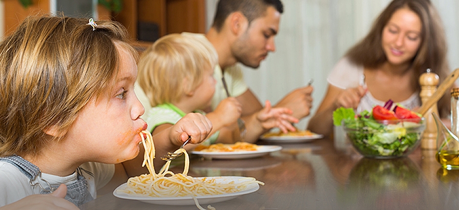 חשיבותן של ארוחות משפחתיות